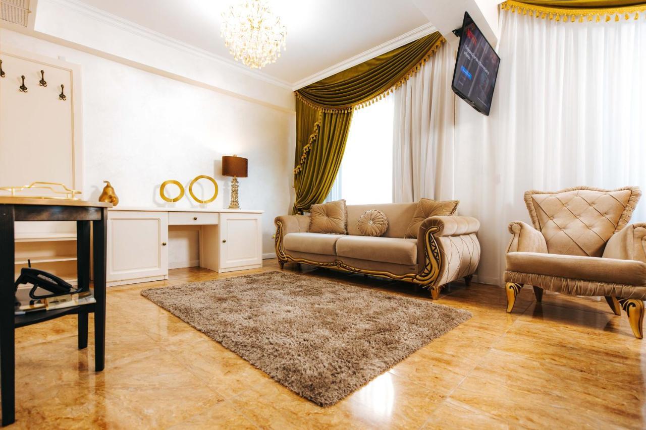 Galaţi Hotel Evianne Boutique מראה חיצוני תמונה