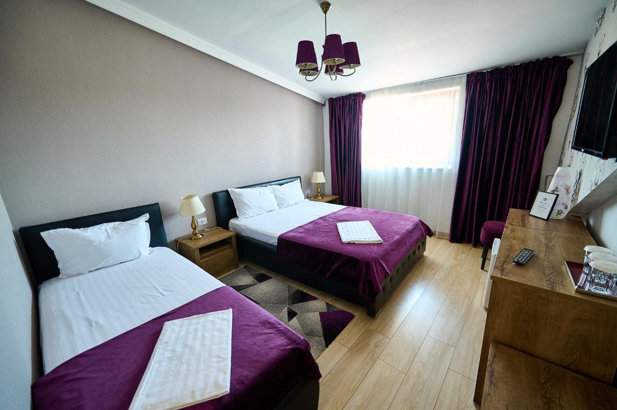 Galaţi Hotel Evianne Boutique מראה חיצוני תמונה